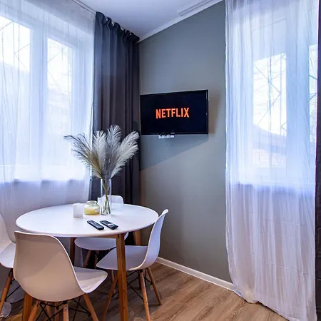 Eiffel Elegance - Stylish Apartmán *