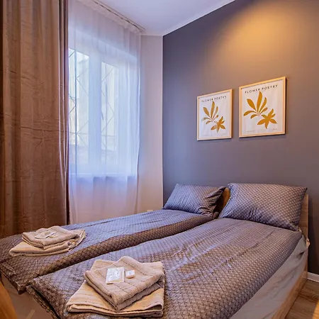 Eiffel Elegance - Stylish Apartmán *