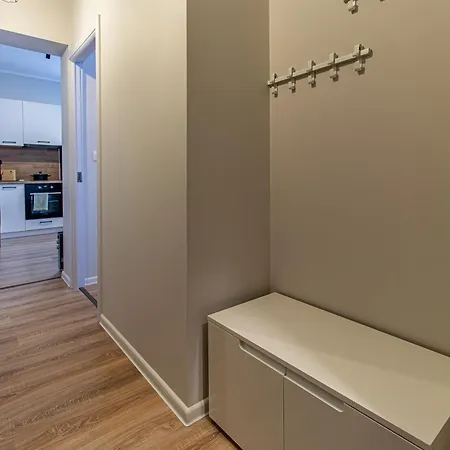 Eiffel Elegance - Stylish * Sofia