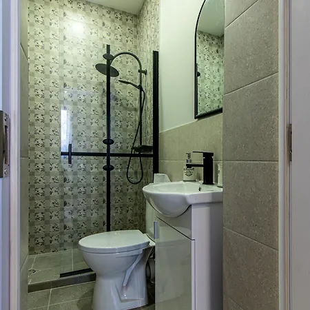 Eiffel Elegance - Stylish София